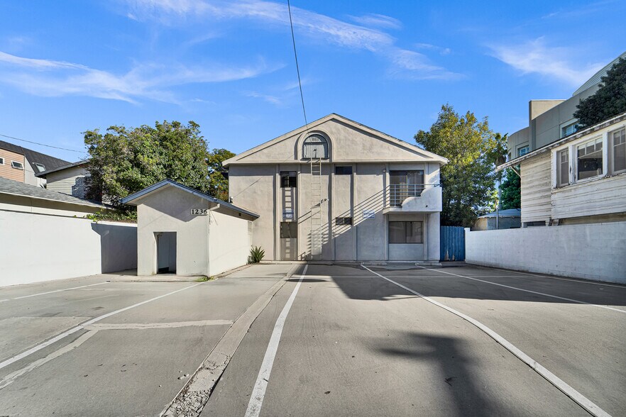 More Photos Of 1236 21st St, Santa Monica Apartments For Sale