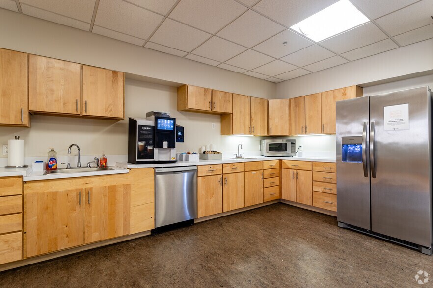 More Photos Of 396-400 Congress St, Portland Coworking Space