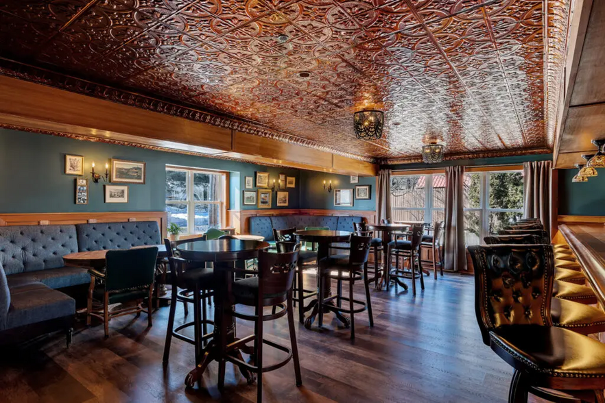 More Photos Of 12 McGillis Ave, Lake George Hotel For Sale