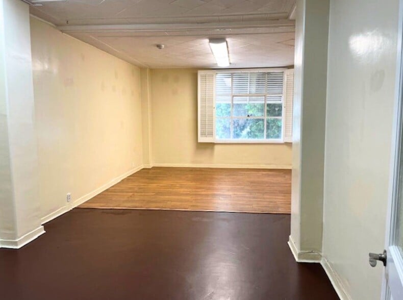 More Photos Of 5608 Soto St, Huntington Park Light Manufacturing For Lease