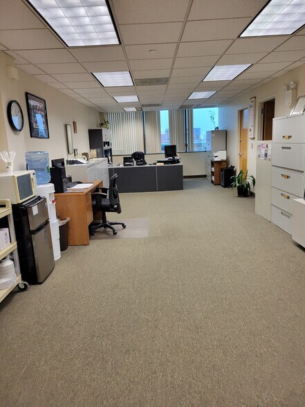 More Photos Of 30-56 Whitestone Expy, Flushing Office For Sale
