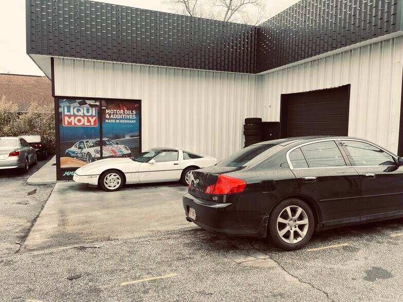 More Photos Of 803 Church St, Decatur Auto Repair For Sale