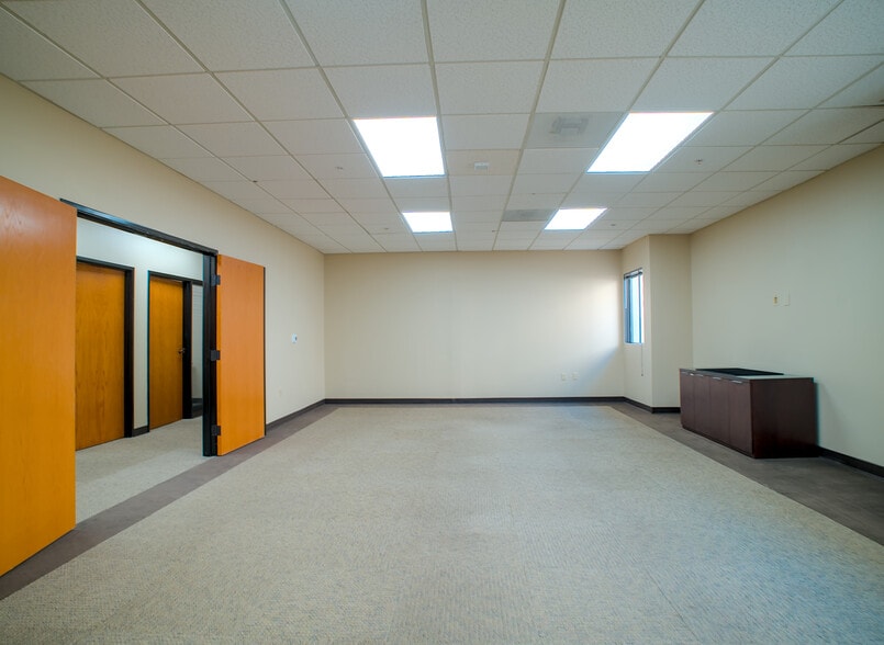 More Photos Of 1611 E 4th St, Santa Ana Loft Creative Space For Lease