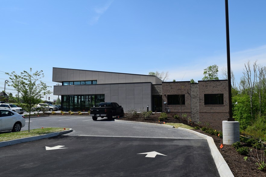 More Photos Of 11111-11119 Kingston Pike, Knoxville General Retail For Lease