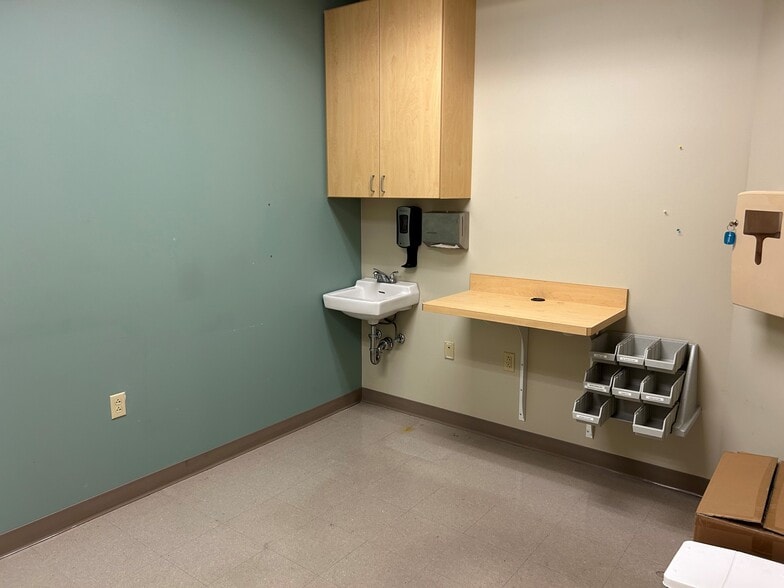 More Photos Of 7030 Canal Blvd, New Orleans Medical For Lease