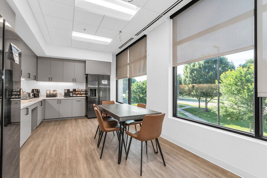More Photos Of 5060 Tennyson Pky, Plano Medical For Sale