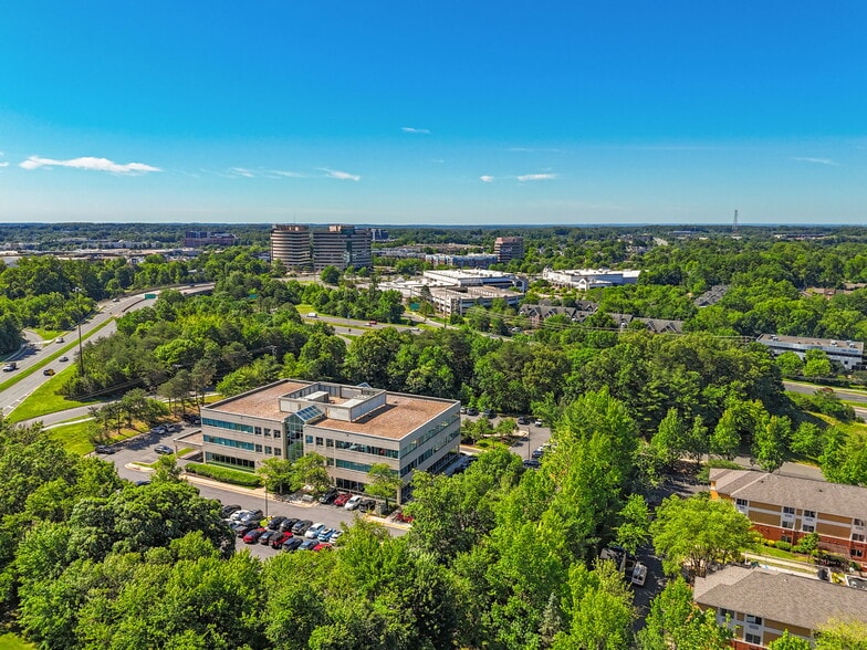 More Photos Of 3975 Fair Ridge Dr, Fairfax Office For Sale