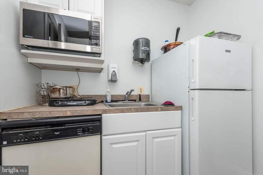 More Photos Of 6712 Dogwood Rd, Woodlawn Schools For Sale