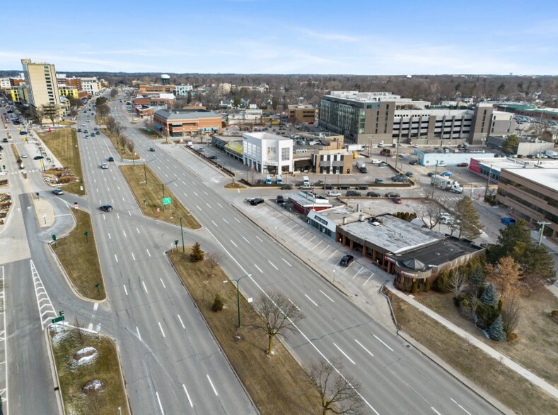 More Photos Of 34164-34168 Woodward Ave, Birmingham Storefront For Sale