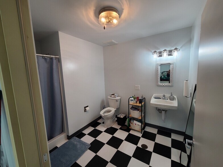 More Photos Of 31294 115th Ave, Saint Joseph Light Manufacturing For Sale