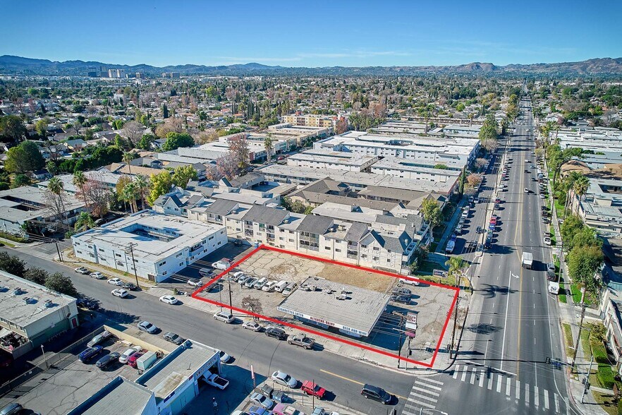 Primary Photo Of 20304 Saticoy St, Winnetka Land For Sale