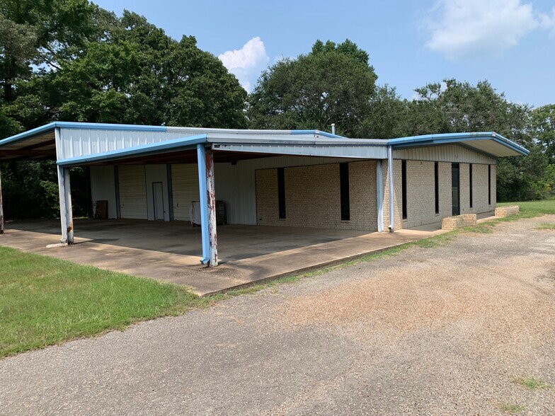 More Photos Of 6887 State Highway 31 E, Murchison Warehouse For Sale