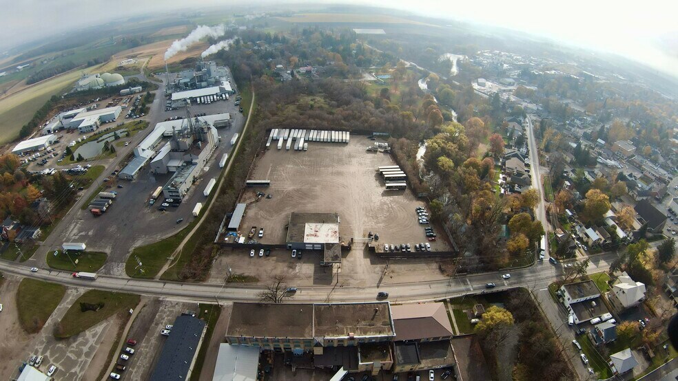 More Photos Of 39 Arthur St N, Elmira Land For Lease