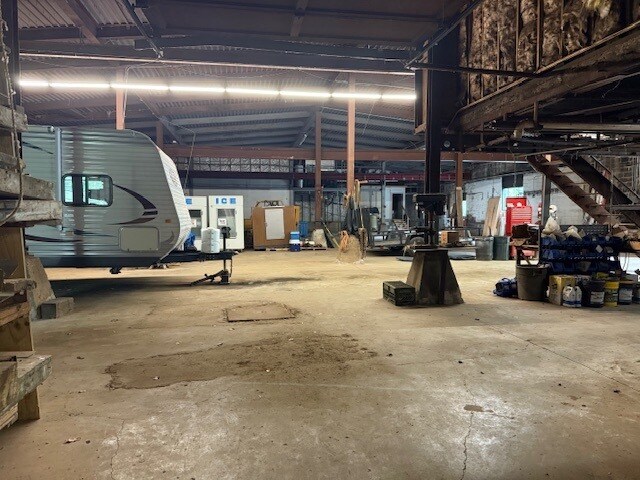 More Photos Of 2514 Foundry Pl, Clayville Industrial For Sale