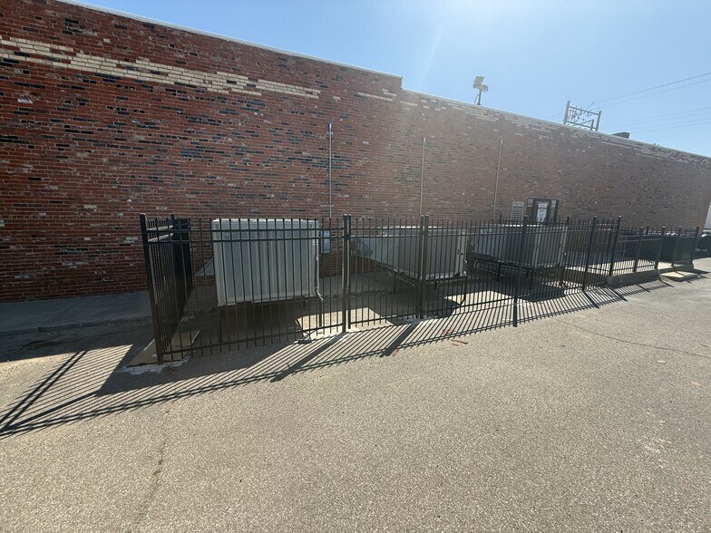 More Photos Of 1107 Main St, Woodward Storefront For Sale