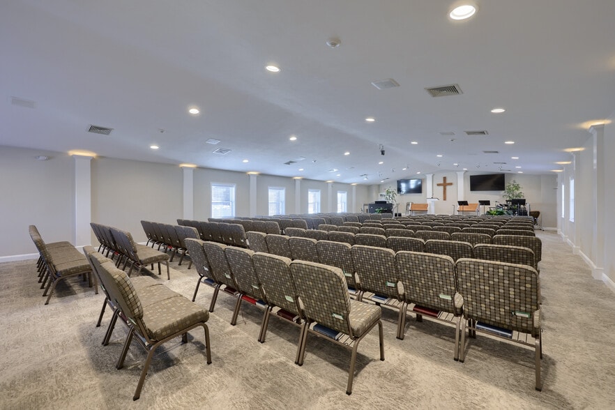 More Photos Of 121 Walnut Hill Rd, Millersville Religious Facility For Sale