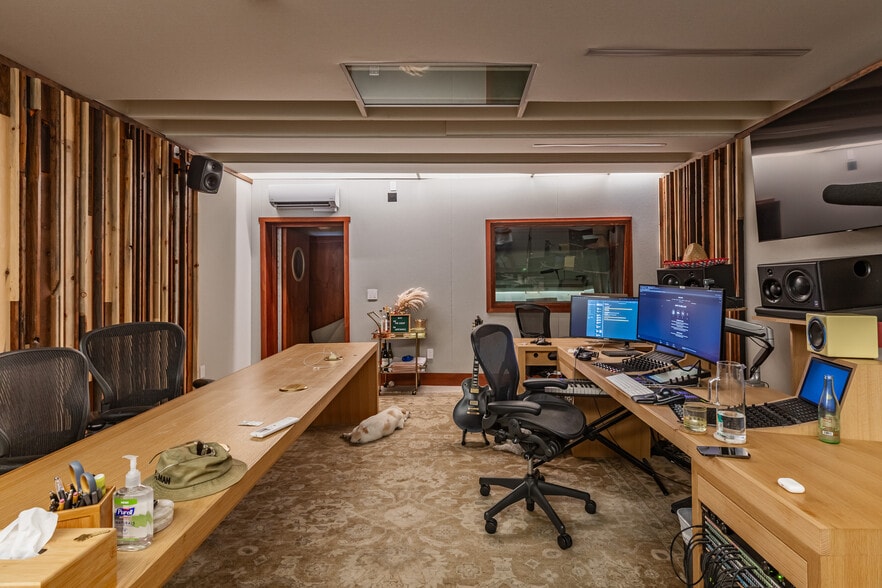 More Photos Of 1219 Abbot Kinney Blvd, Venice Storefront Retail Residential For Lease