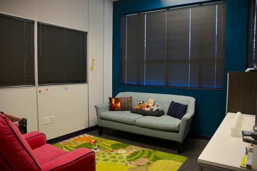 More Photos Of 101 Cosgrove Hill Ave, Chapel Hill Medical For Sale