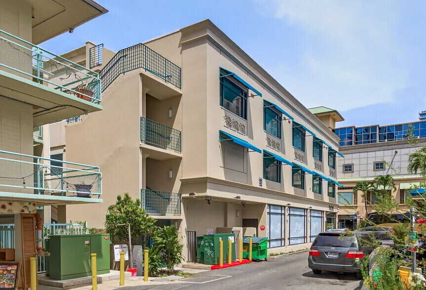 More Photos Of 345 Royal Hawaiian Ave, Honolulu General Retail For Lease