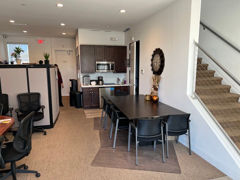 More Photos Of 7336 W Post Rd, Las Vegas Loft Creative Space For Lease