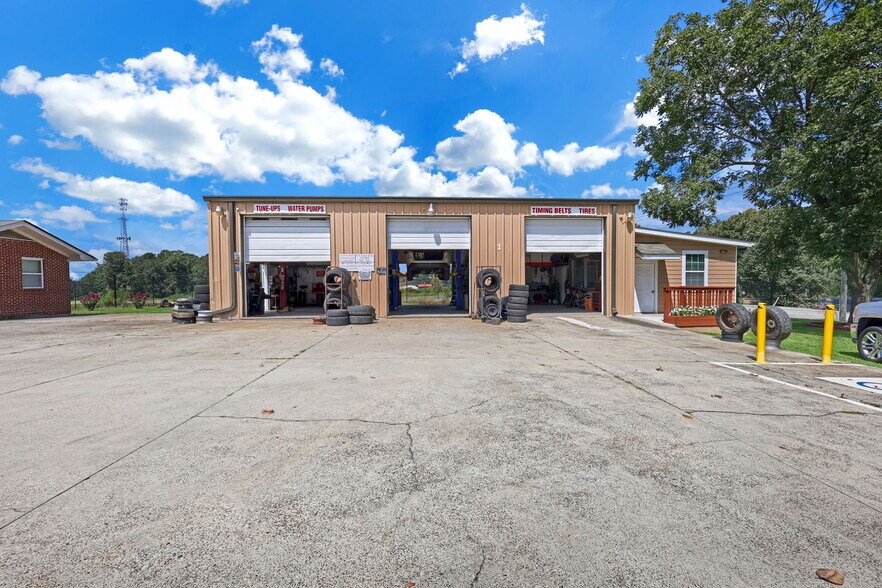 Primary Photo Of 1208 Atlanta Hwy NW, Auburn Industrial For Lease