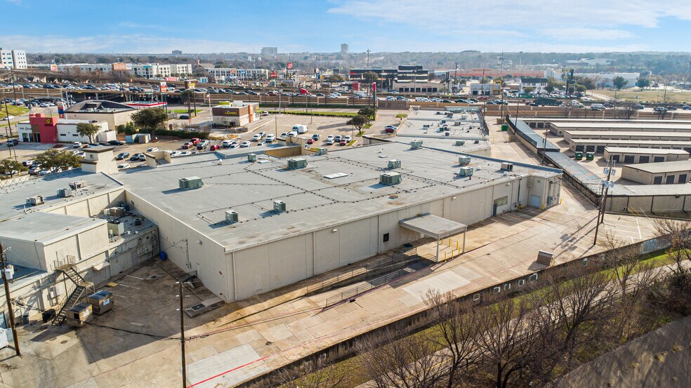 More Photos Of 11613-11617 N Central Expy, Dallas Unknown For Lease