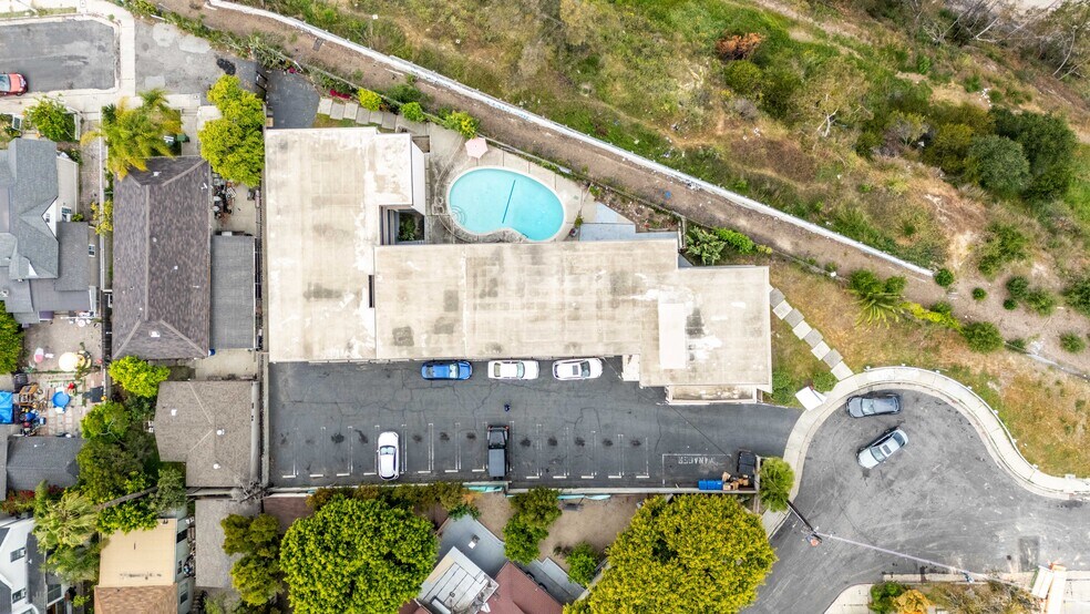 More Photos Of 571 Fairview Ave, Los Angeles Apartments For Sale