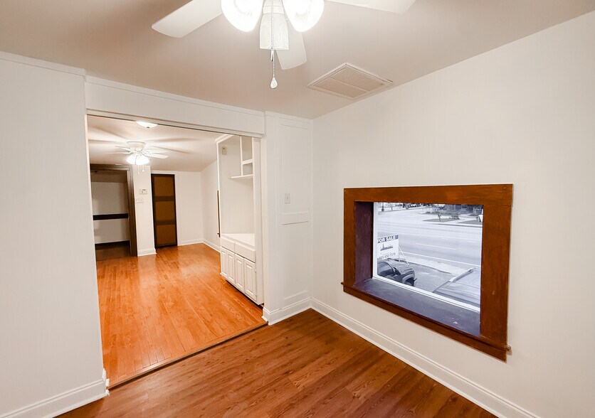 More Photos Of 130 E Dekalb St, Camden Auto Repair For Sale