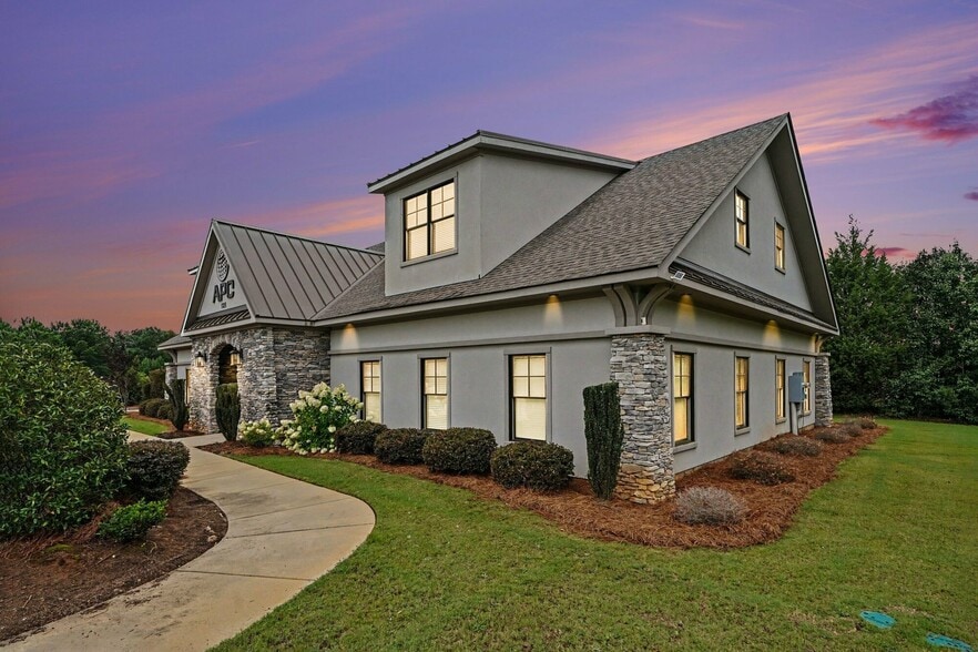 More Photos Of 132 Byrd Way, Warner Robins Office For Sale