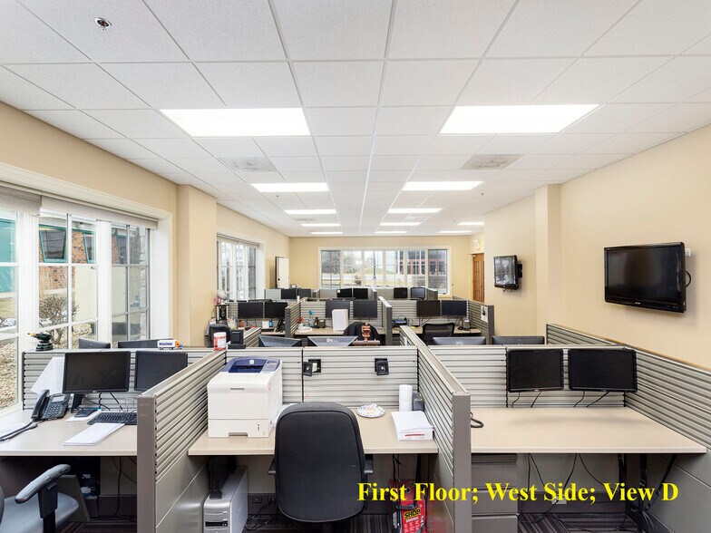 More Photos Of 739 North Ave, Glendale Heights Loft Creative Space For Sale