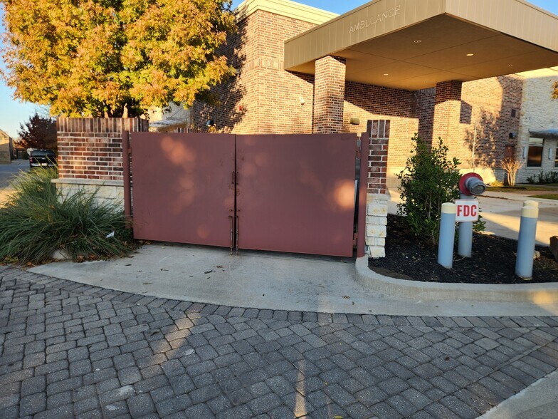 More Photos Of 1220 Keller Pky, Keller Healthcare For Sale