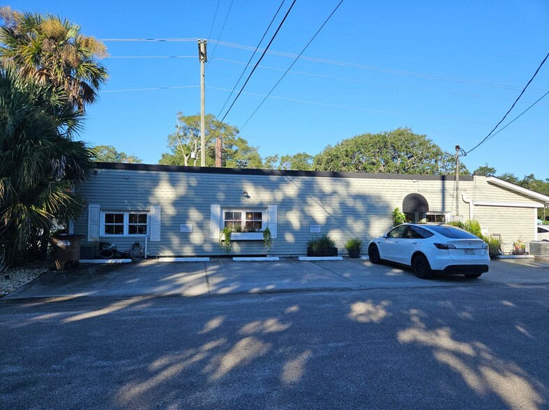 Primary Photo Of 828 Folly Rd, Charleston Freestanding For Sale
