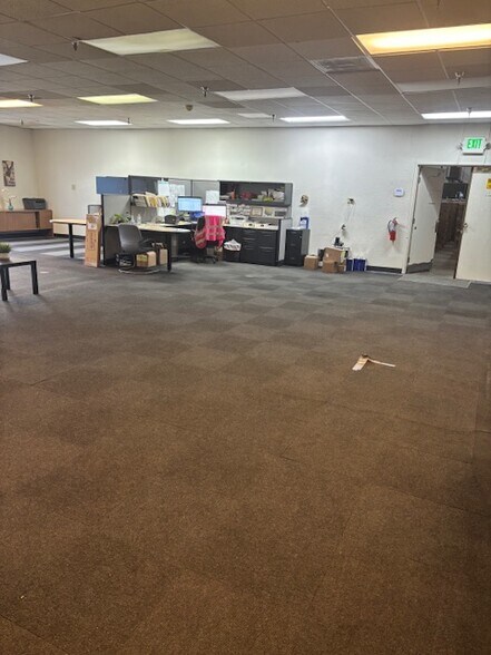 More Photos Of 700 Santa Anita Dr, Woodland Warehouse For Lease