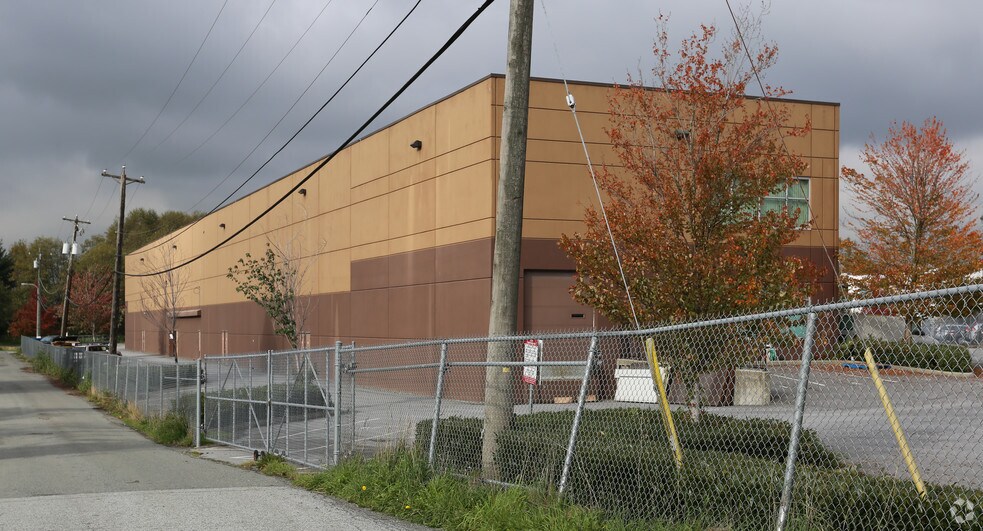 More Photos Of 23000 Fraserwood Way, Richmond Showroom For Lease