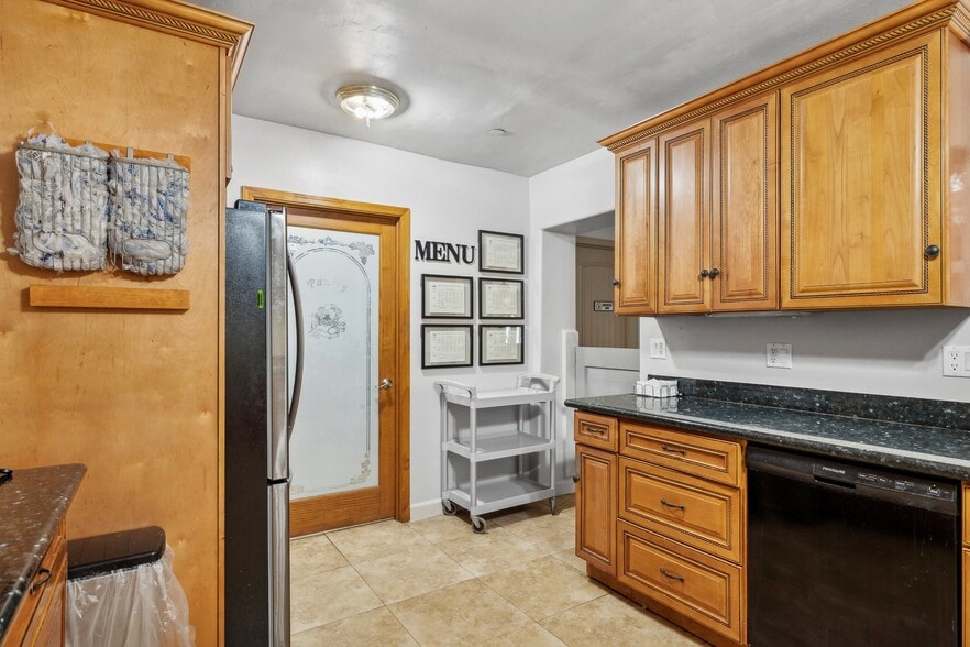 More Photos Of 3827 E Oak St, Phoenix Assisted Living For Sale