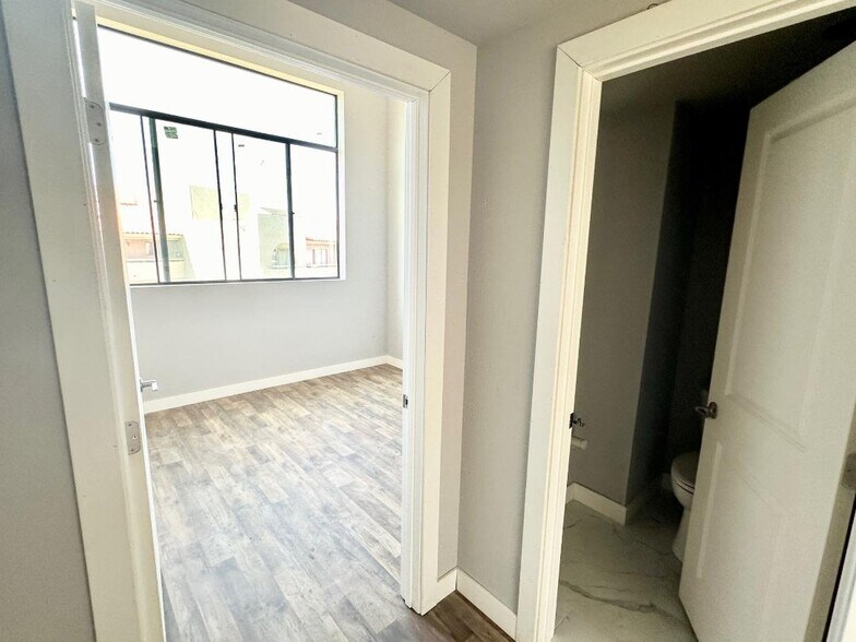 More Photos Of 11830 N 28th Dr, Phoenix Apartments For Sale
