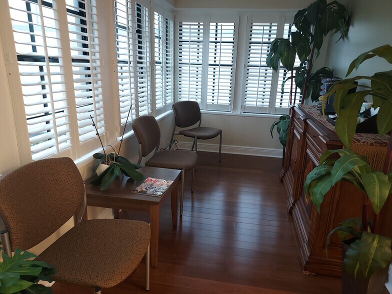 More Photos Of 114 S Palmetto Ave, Daytona Beach Office Residential For Lease