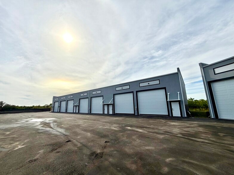 More Photos Of 4017 Taylor Rd, Punta Gorda Warehouse For Sale