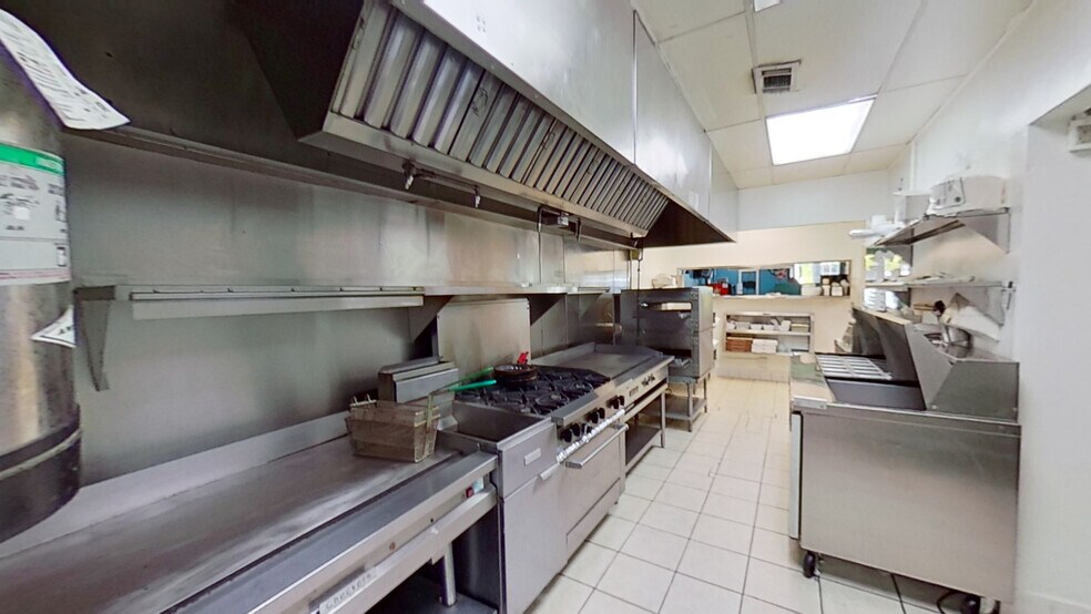 Primary Photo Of 814-818 W Gardena Blvd, Gardena Storefront For Lease