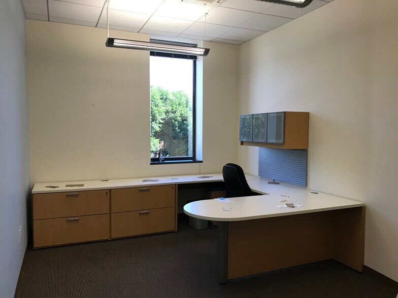 More Photos Of 2830-2850 7th St, Berkeley Medical For Lease