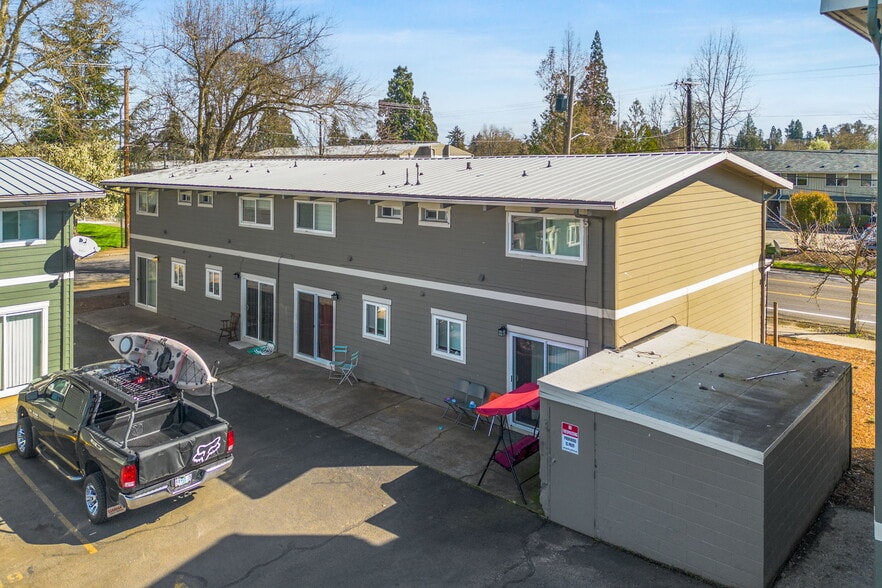 More Photos Of 2475 Broadway St NE, Salem Apartments For Sale