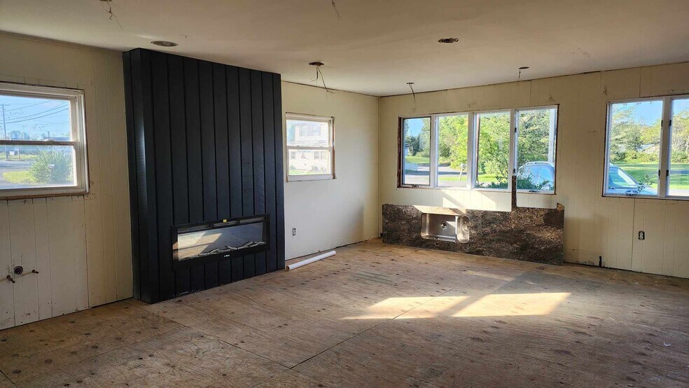 More Photos Of 1980 US-209, Brodheadsville Office Residential For Lease