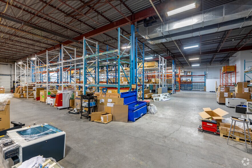 More Photos Of 1705 Argentia Rd, Mississauga Warehouse For Lease