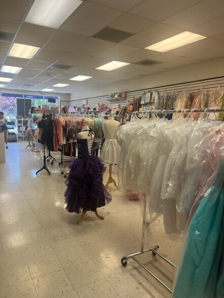 More Photos Of 877-891 Markham Ave, Vacaville Unknown For Lease