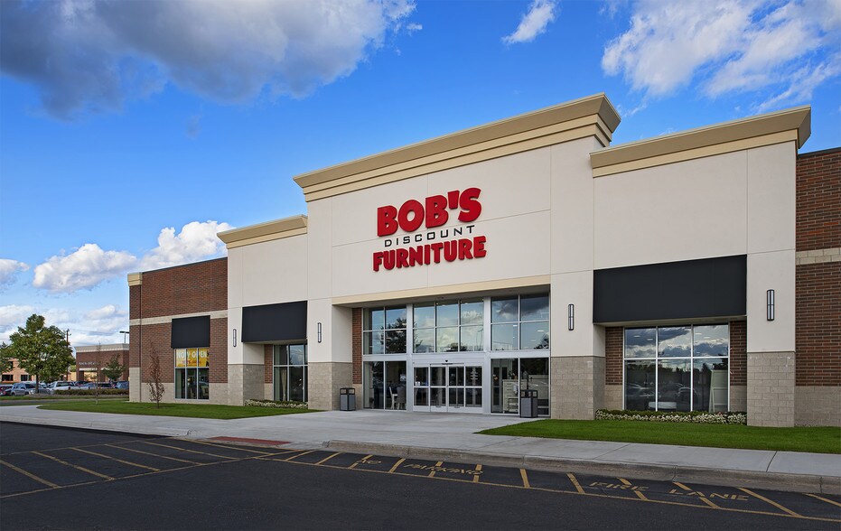 More Photos Of 28511-28599 Schoolcraft Rd, Livonia Unknown For Lease