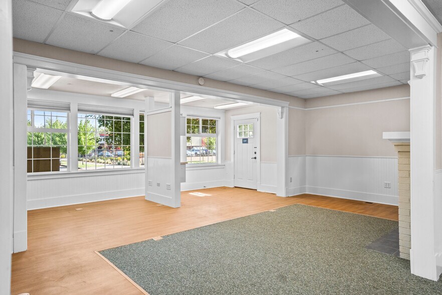 More Photos Of 1800 State St, Salem Medical For Sale