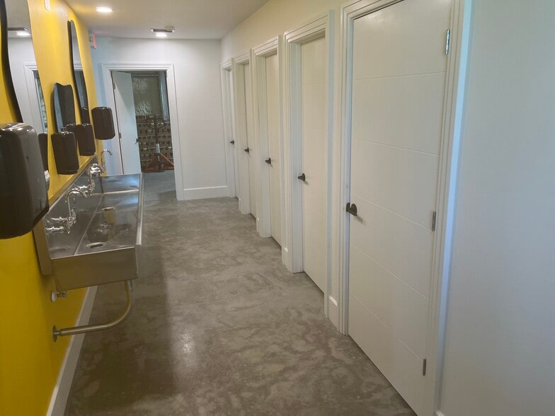 More Photos Of 20948 Corkscrew Rd, Estero Winery Vineyard For Sale