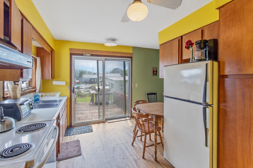 More Photos Of 356 King St, Fair Haven Marina For Sale