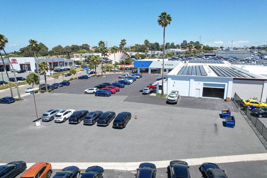 More Photos Of 3230 Auto Plz, Richmond Auto Dealership For Lease