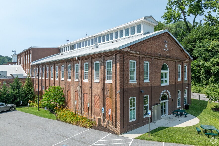 More Photos Of 3300 Clipper Mill Rd, Baltimore Apartments For Lease